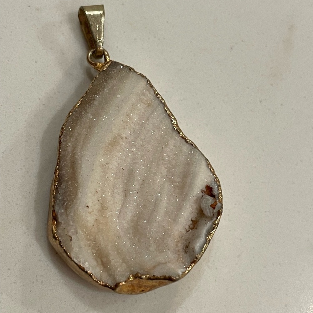 Druxy geode pendant